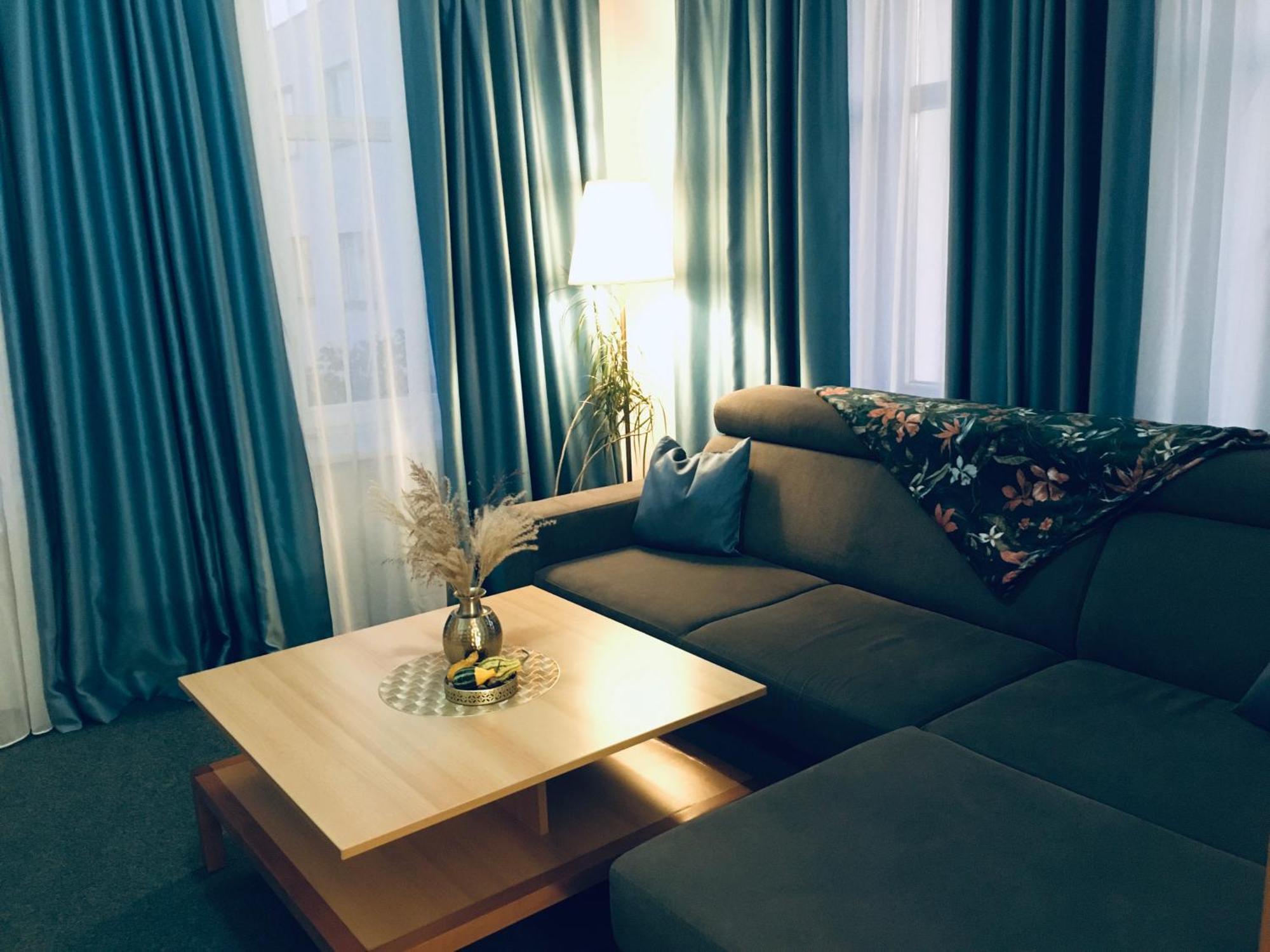 Penzion Hotelu Central Dvůr Králové nad Labem المظهر الخارجي الصورة