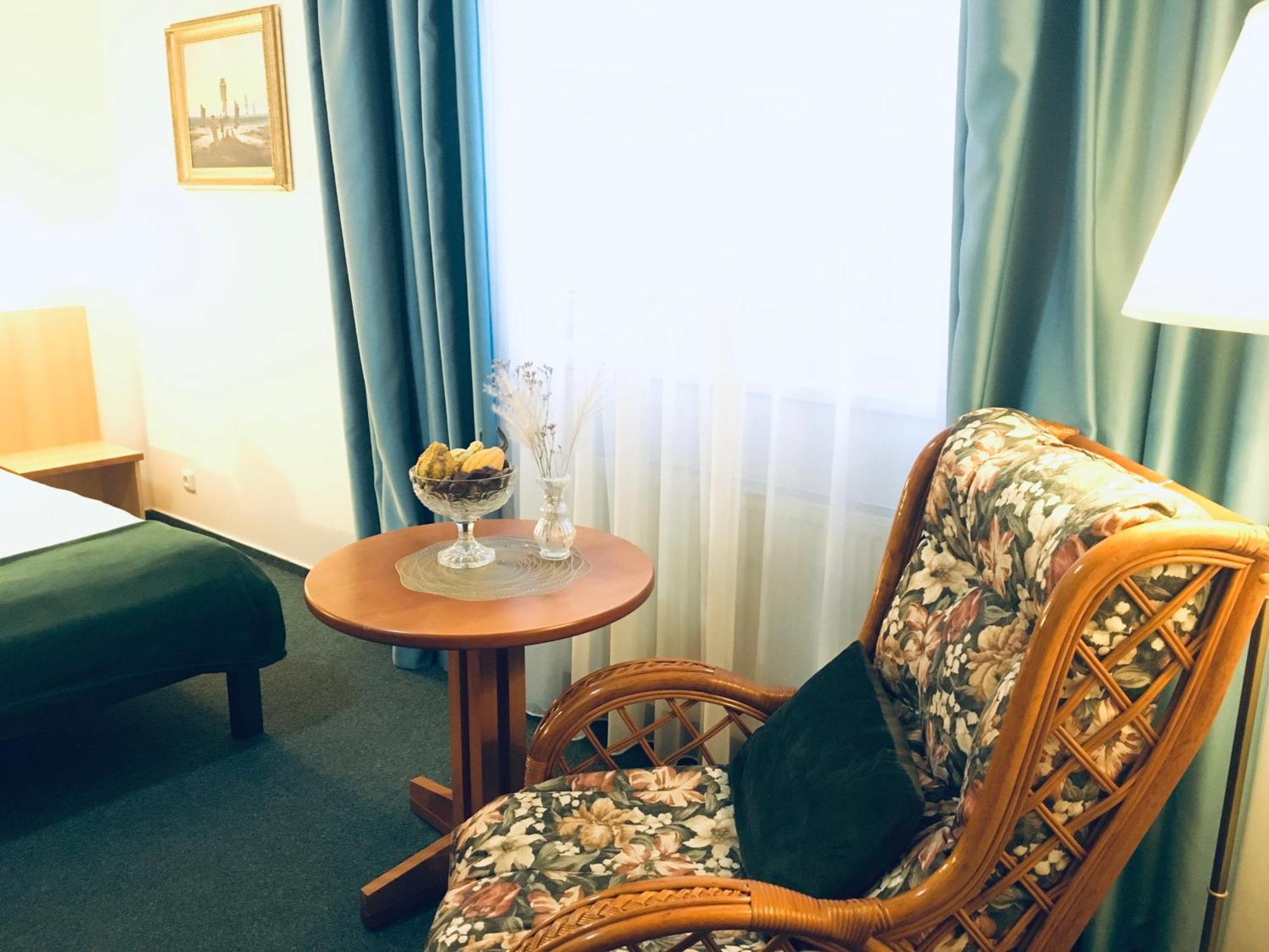 Penzion Hotelu Central Dvůr Králové nad Labem المظهر الخارجي الصورة